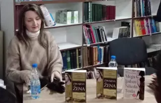 Ana Atanasković održala promociju u aleksandrovačkoj Narodnoj biblioteci