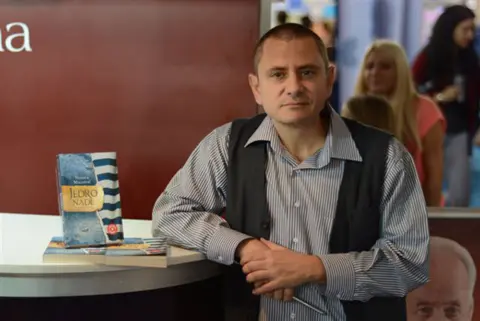 Intervju – Nikola Malović: Perast je moj Makondo - slika 1