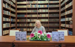 I na jug, i na sever – promocije romana „Zid tajni“ Ljiljane Šarac