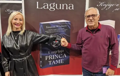 Simonida Milojković i Vanja Bulić na Sajmu knjiga u Nišu - slika 1