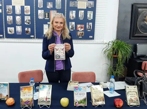 Promocija romana „Dok svetac bdi“ u Irigu - slika 1