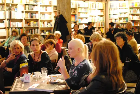 „Ministrastvo neizmerne sreće“ – Osvajanje slobode - slika 4