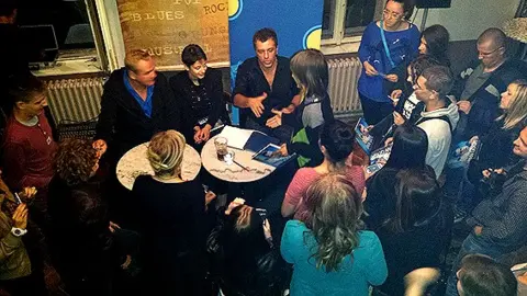 Energična promocija knjige „Tragovi prošlosti“ u Kikindi - slika 1