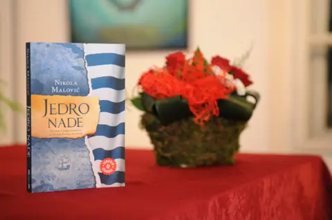 Promocija „Jedra nade“ Nikole Malovića u Tivtu - slika 2