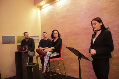 fan-cita-Marcolovu-poeziju