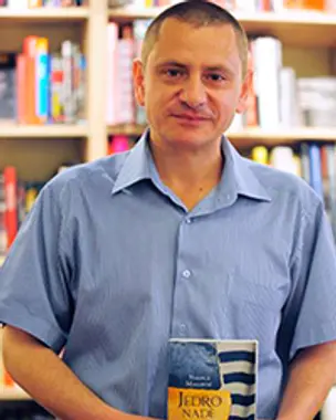 Intervju sa Nikolom Malovićem: Roman o prugastoplavoj duši - slika 1