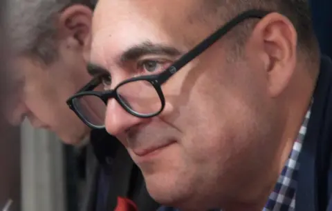 Havijer Bosk: Ovo je roman posvećen mojim roditeljima, čiji je omiljeni grad bio Pariz - slika 1