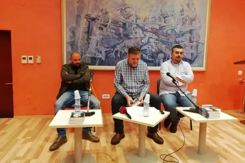 Mladen Stevanović i Marko Krstić održali književno veče u Podgorici - slika 1