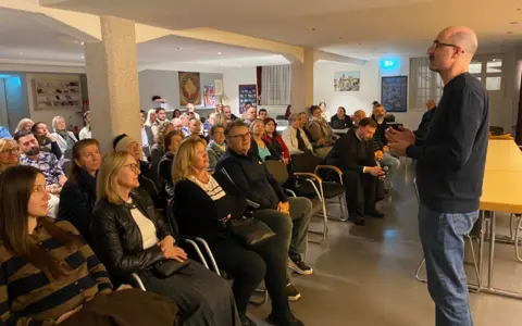 IMG-5f7c40b21745a22f83ee50f115a7dca4-V