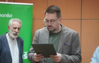Govor Stefana Tićmija prilikom uručenja nagrade Politikinog zabavnika za roman „Tata kaže gambit“