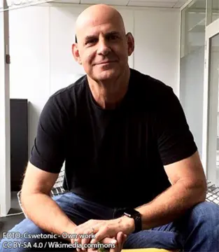 Harlan Koben - prvi predsednik žirija Kanskog festivala serija - slika 1