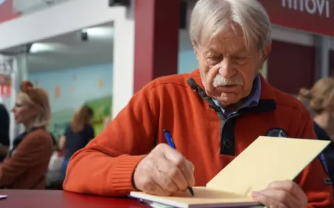 Ljubivoje Ršumović: Pesma za decu mora da ima priču - slika 1