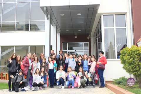 Lagunin pisac Branko Stevanović predstavio „Urnebesnu fiziku“ u Biblioteci šabačkoj - slika 3