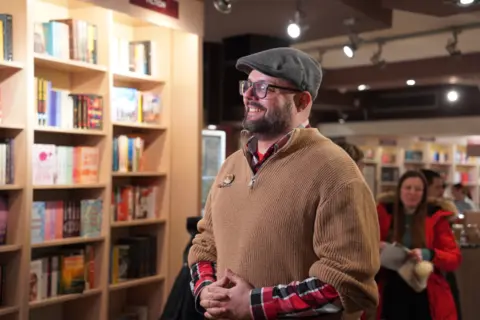 Triler, katarza i emocije koje ostaju dugo u mislima: predstavljena knjiga „Jedno đubre manje, konačna verzija“ Đorđa Bajića - slika 1