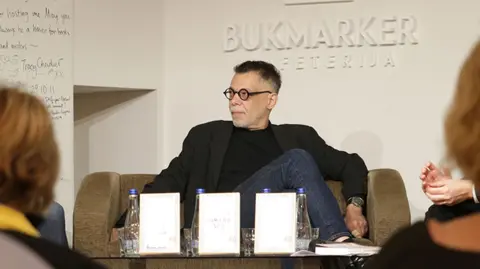 Dejan Tiago-Stanković predstavio roman „Odakle sam bila, više nisam“ pred beogradskim čitaocima - slika 1