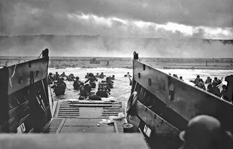 Jedan od najpoznatijih britanskih istoričara: Hitlera su Srbi lično uvredili 27. marta - slika 2