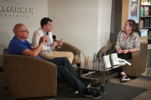 Nauči kako da svoj život učiniš boljim i kvalitetnijim: Predstavljena knjiga „Nadživeti: Nauka i umetnost dugovečnosti“ Pitera Atije - slika 1