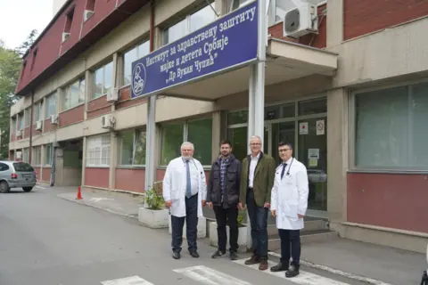 Laguna donirala važan uređaj Institutu za majku i dete - slika 1