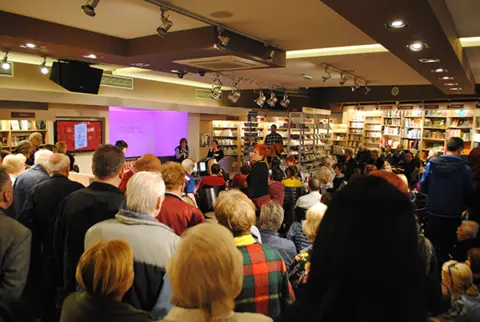 Druženje sa Vedranom Rudan povodom novog izdanja romana „Uho, grlo, nož“ - slika 1