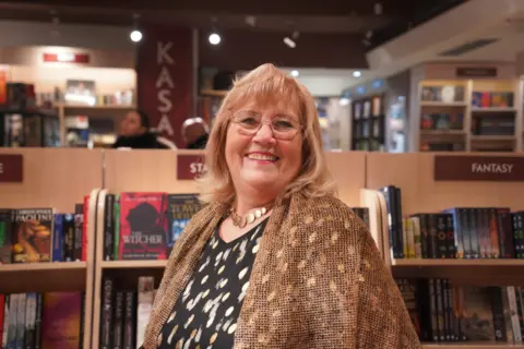 Knjiga kao otisak prsta – predstavljen roman „Tri hleba nasušna“ Slavice Mastikose - slika 1