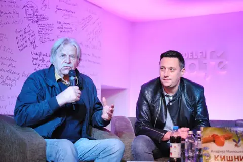 Radost i smeh na promociji zbirke pesama „Kišni glistac“ Andrije Miloševića - slika 3