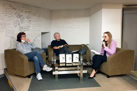 Raskošan roman raskošnog pisca – „Čovek koji je voleo pse“ Leonarda Padure - slika 1