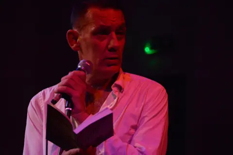 Igor Marojević – Osuđuju te ako nisi po propisanoj normi! - slika 1