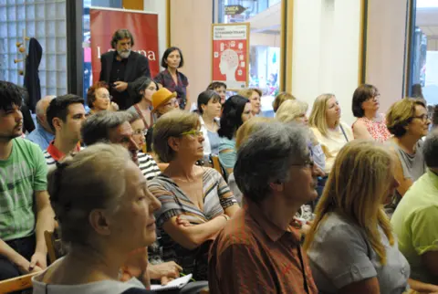 Predstavljena knjiga „Fotelja na Seni“ Amina Malufa - slika 7