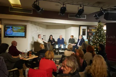 Književnost koja omogućava istini da progovori i čuva od zaborava: Predstavljen novi roman Vanje Bulića „Madonin soko“ - slika 1