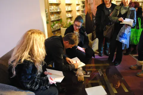 Vuk Drašković oduševio Novosađane - slika 1