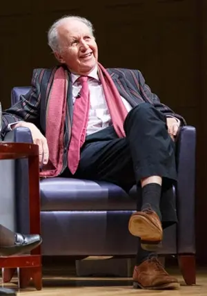 Aleksandar Mekol Smit: U svetu punom sukoba potrebno nam je malo radosti, što vam moje knjige i pružaju - slika 1