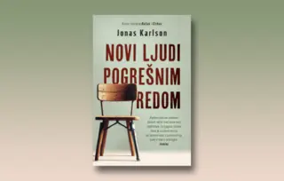 Prikaz knjige „Novi ljudi pogrešnim redom“: Ispisivanje života kroz igru „gluvih telefona“