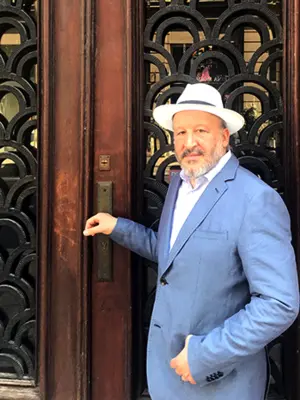 Intervju sa Nenadom Novakom Stefanovićem, autorom knjige „Vodič kroz ljubavnu istoriju Beograda“ - slika 1