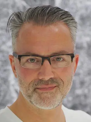 Portret pisca: Tomas Enger - slika 1