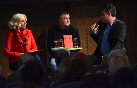 Održana promocija knjige Rajka Grlića „Neispričane priče“ u prepunoj sali Jugoslovenske kinoteke - slika 1