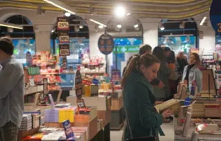 Uzbudljiv prvi dan Noći knjige – književni maraton sa domaćim piscima i „Tajna božićna biblioteka“ kao najtraženiji naslov