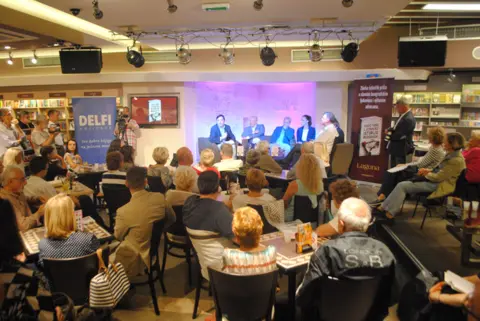 Predstavljena knjiga „Četiri slike srpske apokalipse“ Gorana Aranđelovića - slika 1