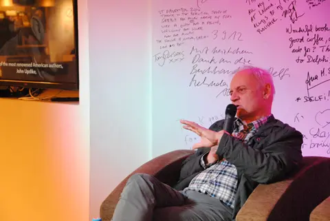 Književni klub o romanu „Beži, Zeko, beži”: Maestralno delo o američkom društvu XX veka - slika 3