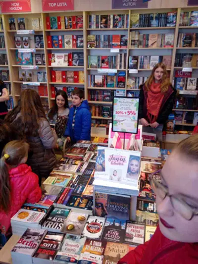 image-0-02-05-9f508305595ca60ab119559c826591b7496a55f70461c5b7a693cbeba9ec38f6-V