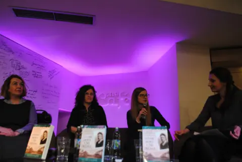 Predstavljena knjiga „Sedam mora i tri okeana“ Jelene J. Dimitrijević - slika 1