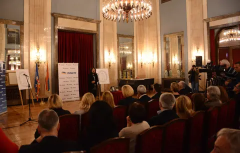 Dr Neletu Karajliću uručena nagrada za književnost „Momo Kapor“ - slika 2