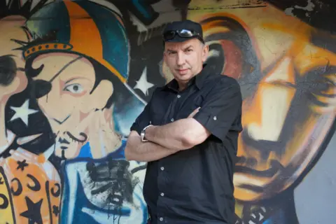 Uroš Petrović: Može se rasti i bez bajki, pitanje je u šta se odrasta - slika 1