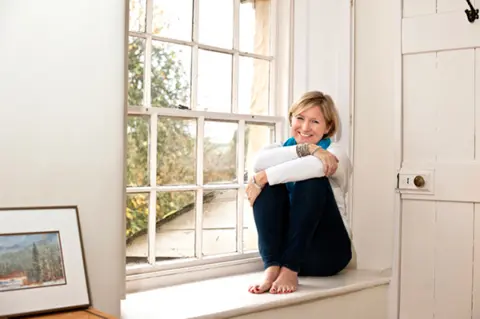 Liz Fenik piše u Kornvolu čak i kad je hiljadama kilometara daleko od njega - slika 1