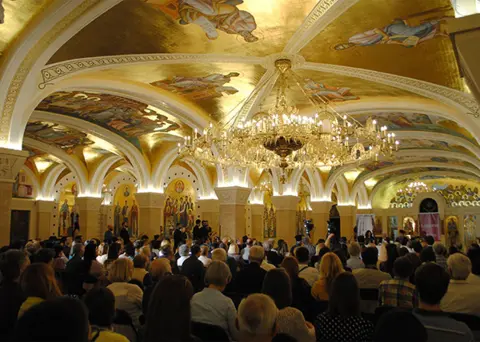 Knjiga „Preko praga“ promovisana u Hramu Svetog Save - slika 5