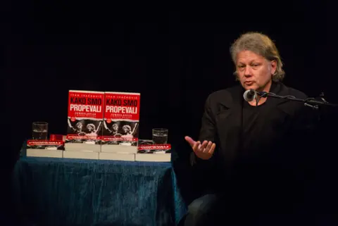 Knjiga Ivana Ivačkovića „Kako smo propevali“ promovisana u Stokholmu - slika 1