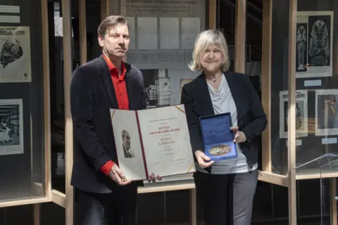 Dejanu Aleksiću uručena nagrada „Miloš Crnjanski“ - slika 1