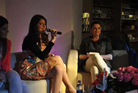 Mimi Vlaović oduševila publiku novim romanom „P.U.T. na prvi pogled“ - slika 1