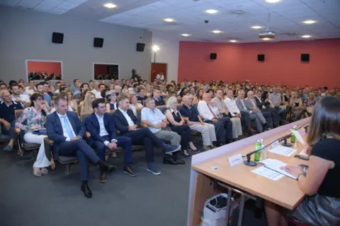 „Znanje je osnov svakog uspeha“ – zaključak sa promocije „Ja, tajkun“ u Novom Sadu - slika 1