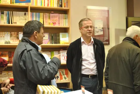 Beograđanima predstavljena knjiga „Do bolesti i natrag“ Marine Furlan - slika 1