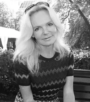 „Trenutak je sve što imamo“ – preminula spisateljica Lusinda Rajli - slika 1